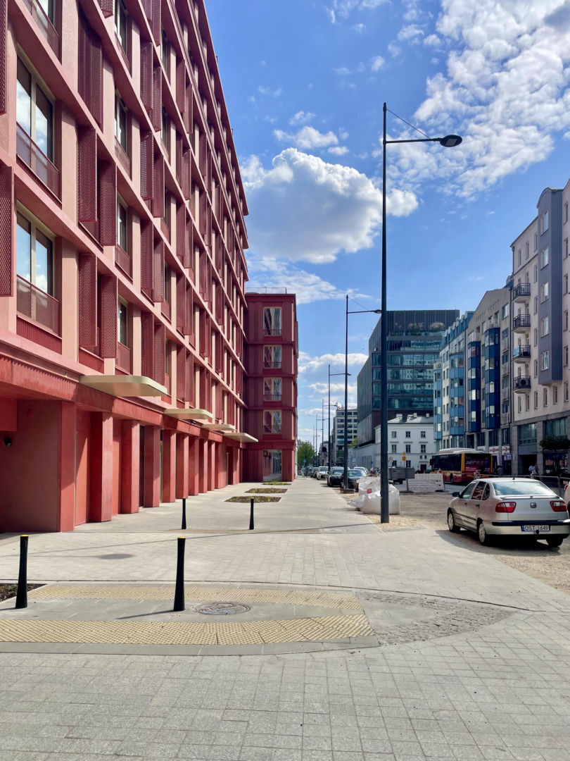 Żelazna 54 w Warszawie