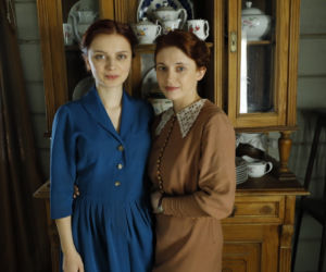 Stulecie Winnych 2 sezon. Ania (Weronika Humaj), Mania (Karolina Bacia)