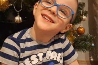 Dramatyczna walka o życie Igorka. „Czas zabiera mu siłę”. Świętokrzyskie jednoczy siły, by zdobyć najdroższy lek świata