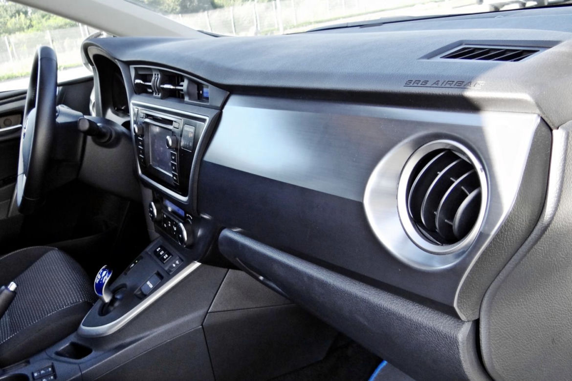 Toyota Auris Hybrid