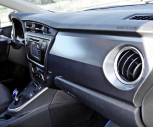 Toyota Auris Hybrid