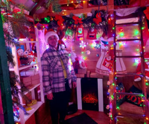 Dom bydgoskich Griswoldów znów rozbłysł. Powieśiliśmy 300 tysięcy lampek. Przygotowywaliśmy jej od lipca!