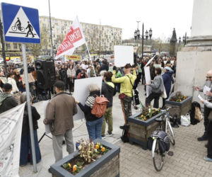 Warszawa. Protest w obronie dzików