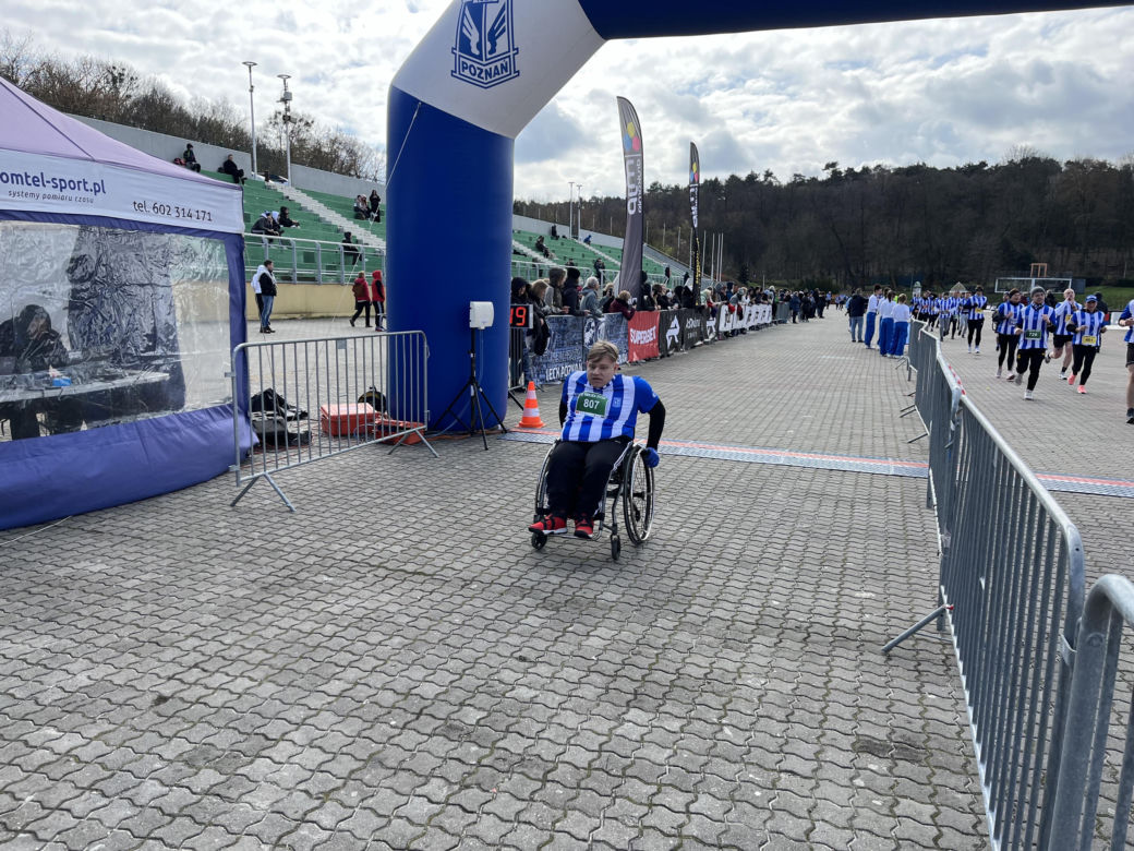 Kibolska Dycha 2024. Wyjątkowy bieg kibiców Lecha Poznań