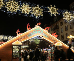 Wroclaw. Jarmark Bozonarodzeniowy juz otwarty.