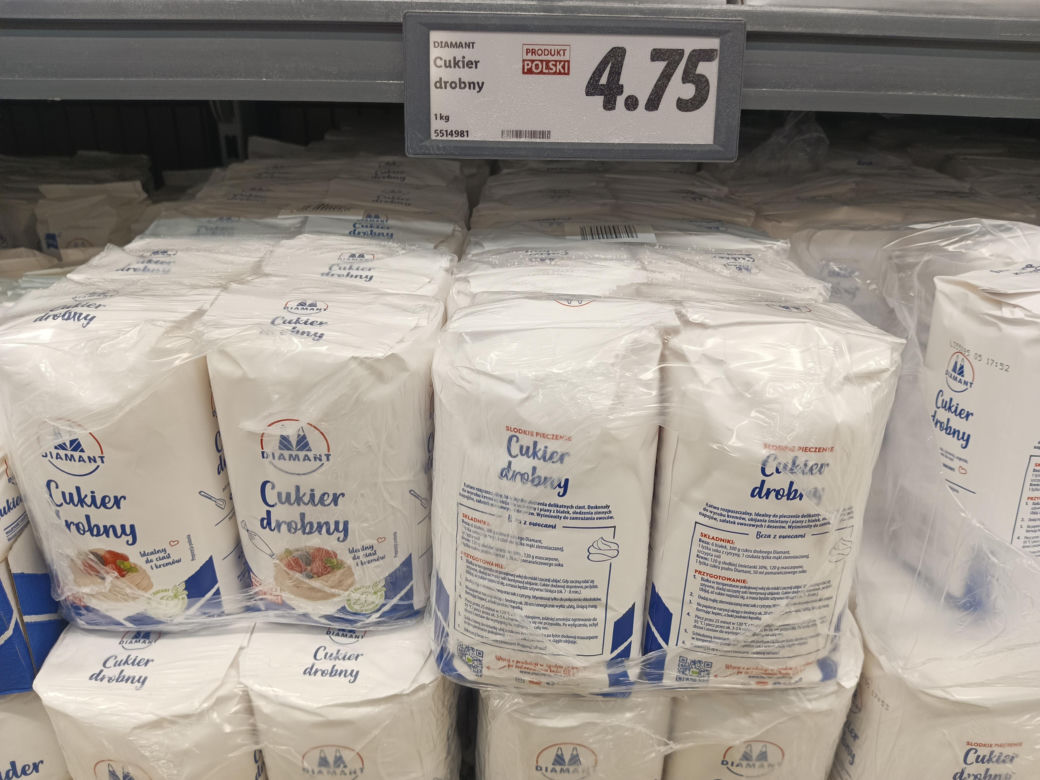 Porównaliśmy ceny w polskim i niemieckim markecie. Gdzie zarobimy tańsze zakupy na Wielkanoc? 