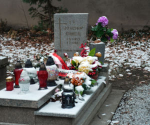 Groby zamordowanych górników z kopalni Wujek