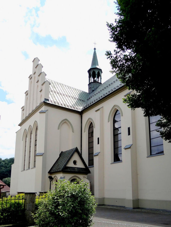 To miasto w Małopolsce zachwyca jednym z najpiękniejszych rynków. Dopiero w PRL-u odzyskało swoje prawa