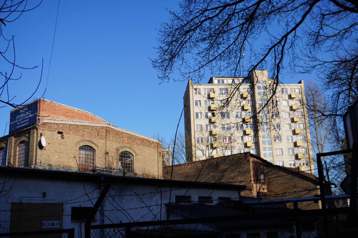 Opuszczona fabryka włókiennicza w Białymstoku. Niszczejące budynki niedaleko centrum miasta