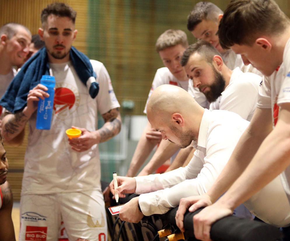 Mitchell rzuca 31 punktów i daje Polonii zwycięstwo w ostatniej sekundzie!.