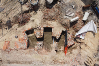 Kolejne ciekawe odkrycie na Placu Pięciu Rogów. Archeolodzy są w szoku
