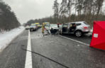 Kraksa dwóch osobówek na drodze krajowej. Trzy ofiary śmiertelne