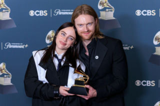 Brat Billie Eilish odpowiada na krytykę jej przemówienia na Grammy. Widzieliśmy was w aktach Epsteina