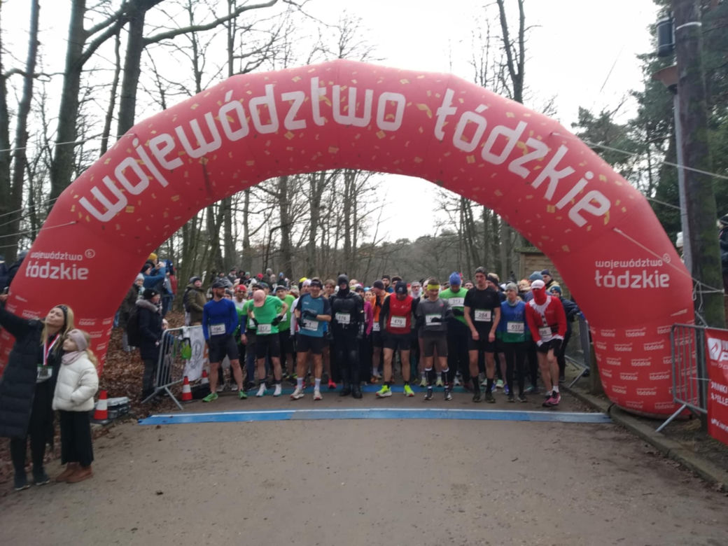 40. Bieg Sylwestrowy w Łodzi. Wśród uczestników był Batman, Obelix i szeryf bez głowy