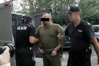 Koszmar w Rybniku. Zaczął strzelać, bo rodzina nie chciała grilla