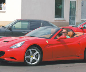 Piotr Misztal jeździ ferrari na poziomki