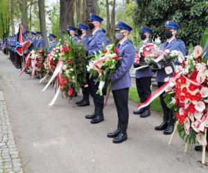 Pogrzeb policjanta z Raciborza. Tłumy przed kościołem. Ostatnie pożegnanie Michała Kędzierskiego