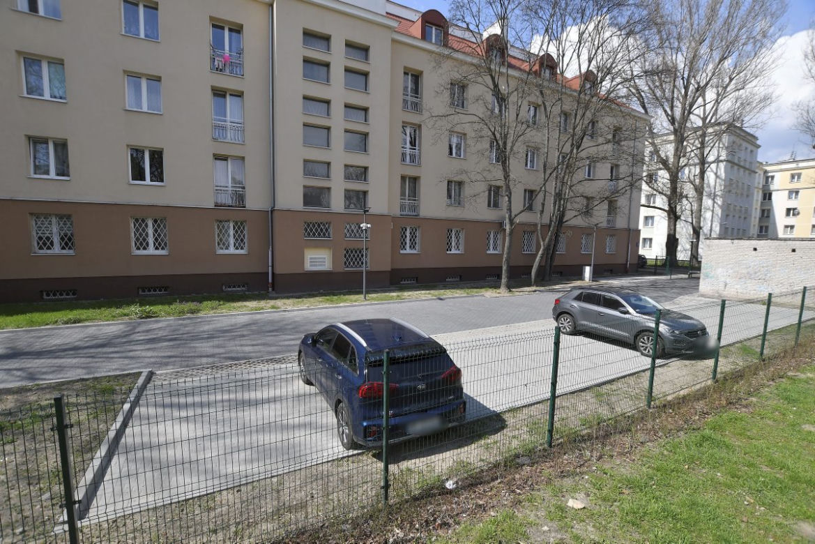 ZGN wybudował parking za 170 tys. Mieszkańcy muszą obejść się smakiemZGN wybudował parking za 170 tys. Mieszkańcy muszą obejść się smakiem