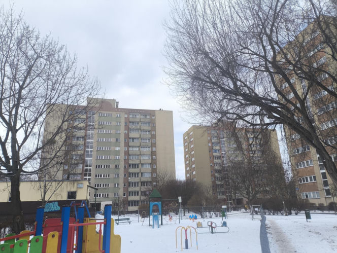 Prywatna firma przejęła osiedle w Warszawie. Teraz chce od mieszkańców milionów. „To nie my zawiniliśmy!”