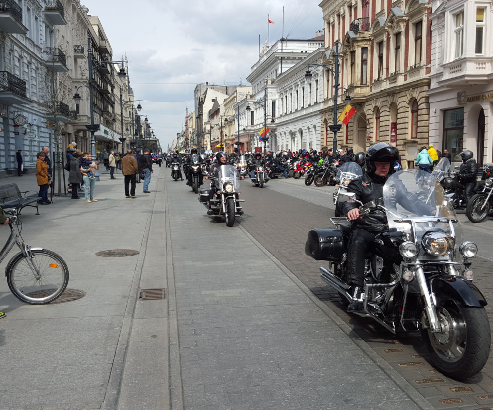 Parada motocykli na ul. Piotrkowskiej
