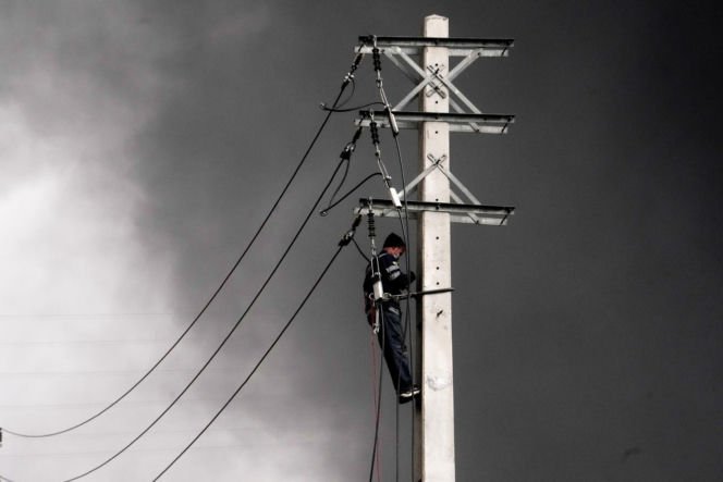 Czarny deszcz spadł w Iranie! "Słońce zniknęło"