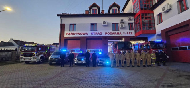 Strażackie syreny zawyły dla poległych kolegów. Żegna ich cała Polska