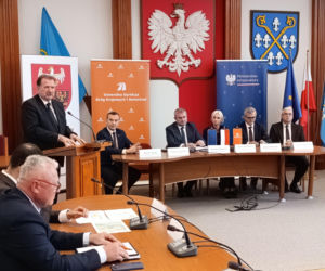Podpisanie umów na przebudowy skrzyżowań na DK 15 w Sampławie i DK 16 w Lubajnach, Starych Jabłonkach i Zawadach Małych