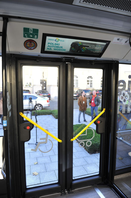 Trzaskowski pochwalił się autobusem na wodór. Miasta nie stać na jego zakup 