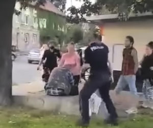 Pobili policjantów w Pastuchowie