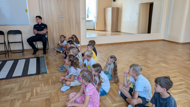 Pan Mrówka uczy bezpieczeństwa