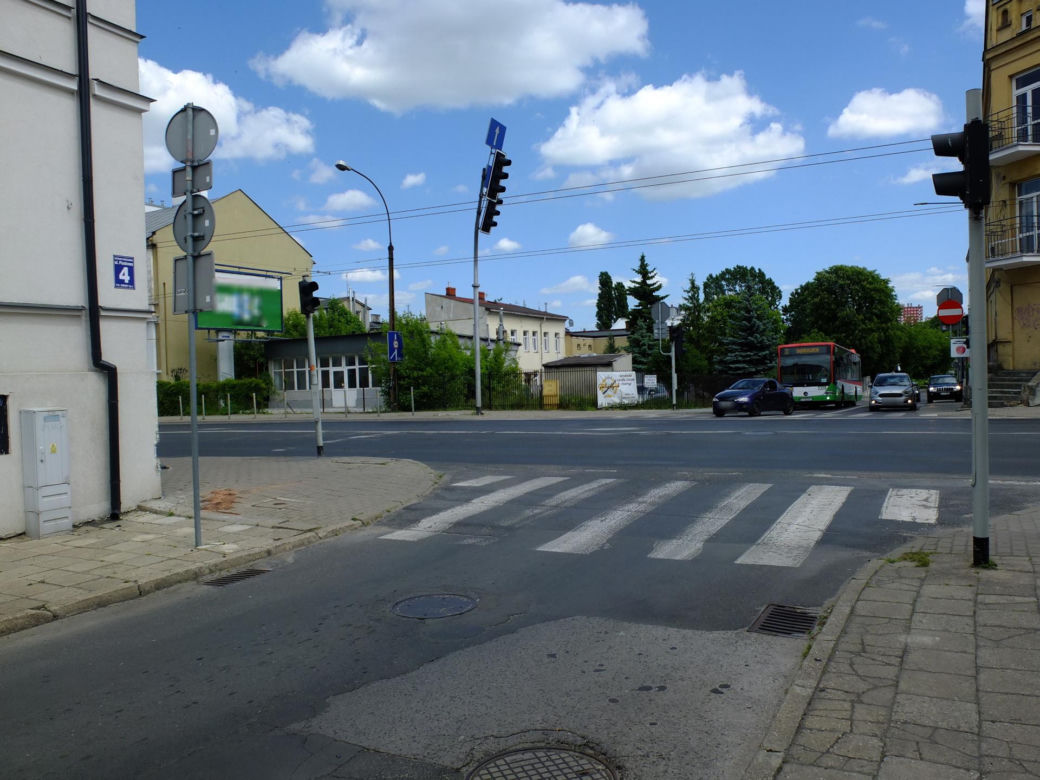 Zderzenie karetki z toyotą w Lublinie