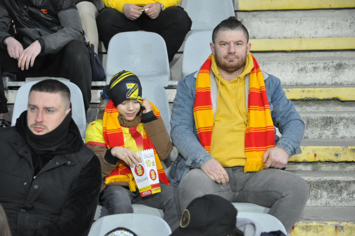 Korona Kielce - Legia Warszawa. Zdjęcia kibiców na Suzuki Arenie