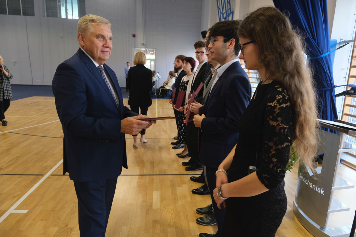 Stypendia dla uczniów i absolwentów szkół w Białymstoku