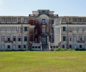 Luksus w sercu dżungli. Kolonialny kurort, który stał się miastem duchów