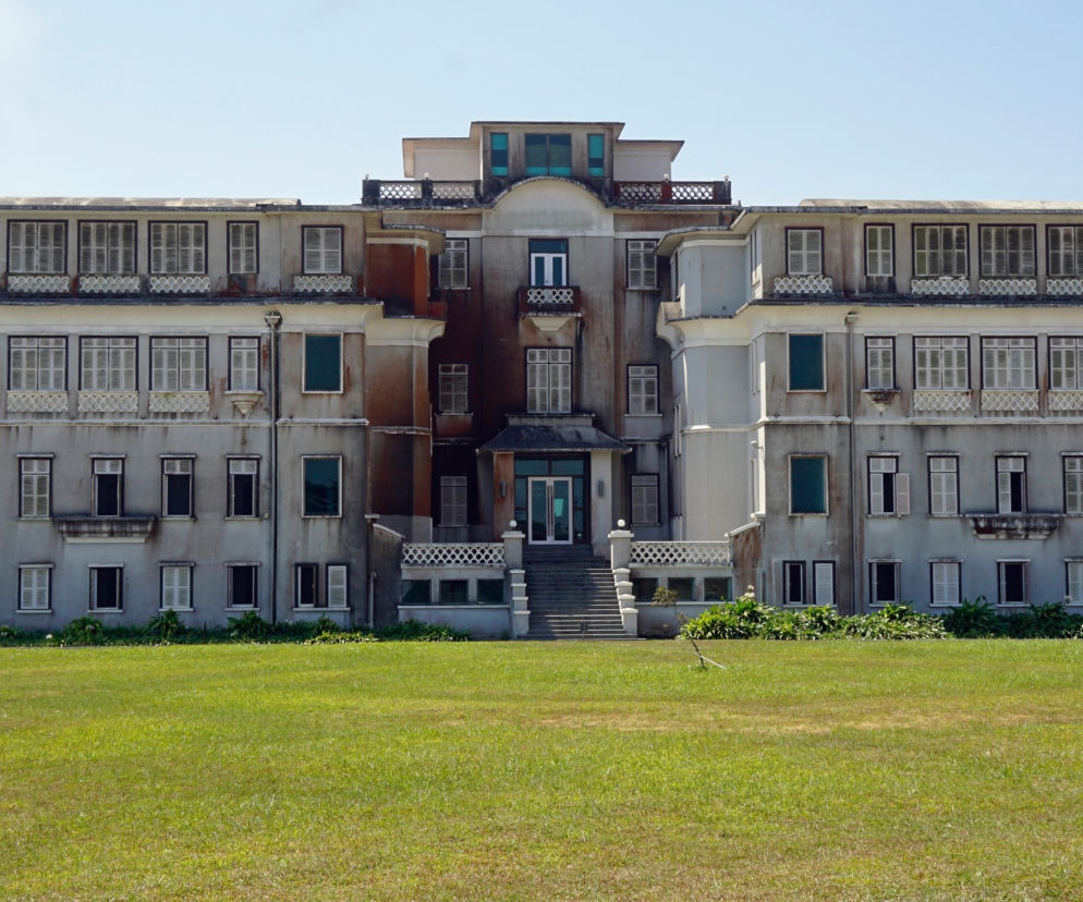 Kambodżańskie miasto duchów. Jak luksusowy kompleks Bokor Hill Station zamienił się w ruinę