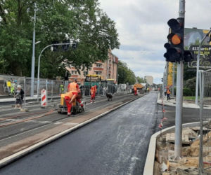 Ta inwestycja ciągnie się jak wenezuelska telenowela. Aleja Powstańców Wielokopolskich znów będzie przejezdna
