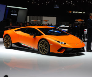 Genewa 2017 - stoisko Lamborghini