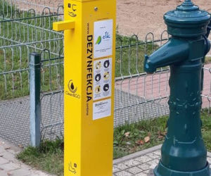 W Ełku zamontowali bezdotykowe stanowiska do dezynfekcji rąk [ZDJĘCIA]