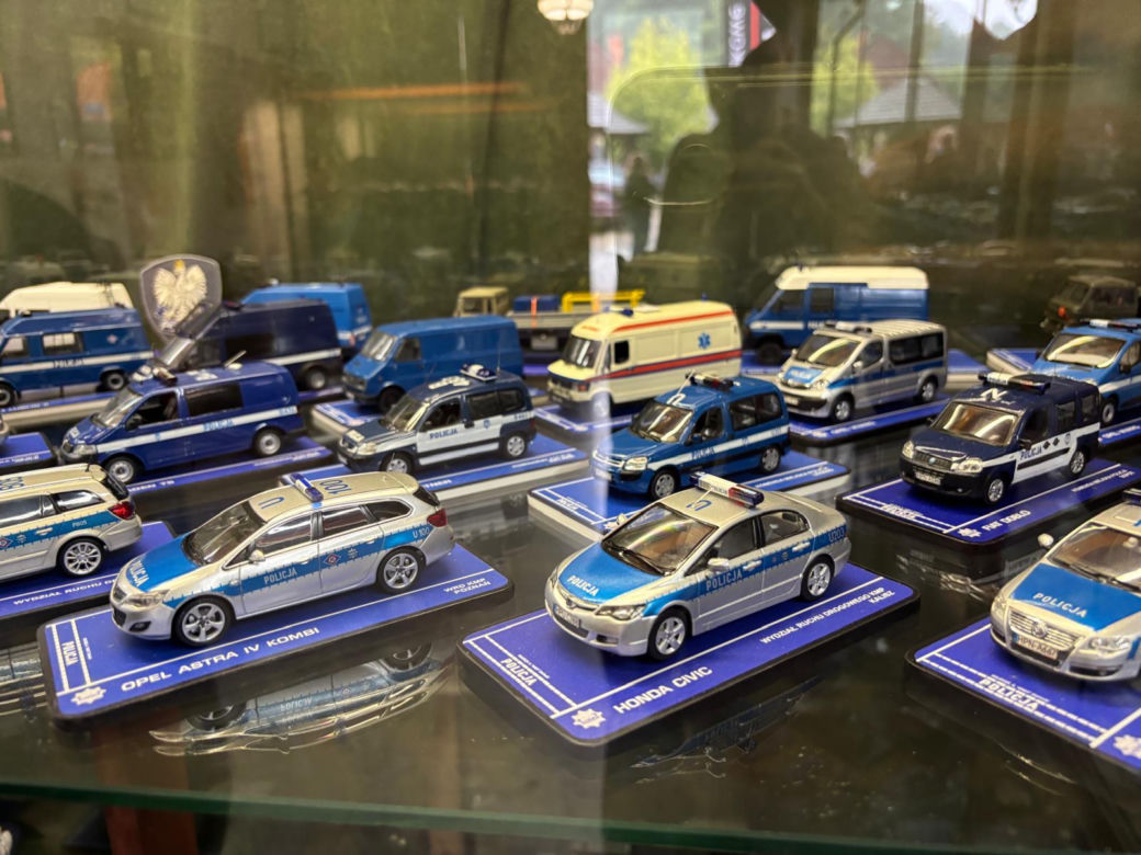 Miniaturowe samochody w Miasteczku Galicyjskim w Nowym Sączu