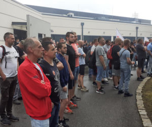 Związkowa Solidarność w MAN BUS nadal protestuje! Dziś przed zakładem było głośno