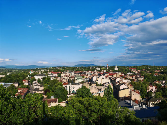 To jedno z najstarszych miast na Śląsku. Jest stolicą historycznej krainy