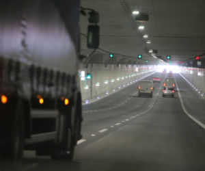 Trzask, prask i tunel otwarty. Kierowcy mogą korzystać już z całej Południowej Obwodnicy Warszawy