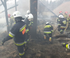 Tragedia w Jasienicy Rosielnej, pożar zabrał im dorobek życia.  Otrzymają 50 tys. złotych z budżetu województwa