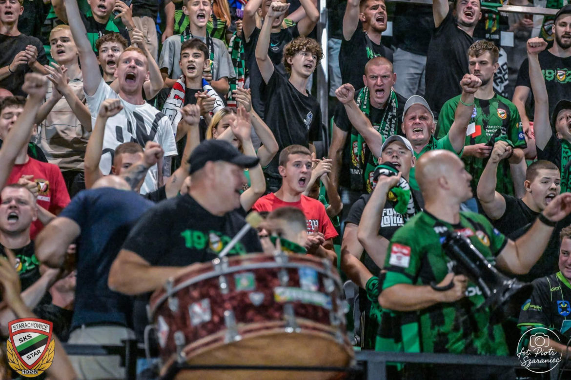 To było wielkie święto futbolu w Starachowicach. A oprawa kibiców SZTOS