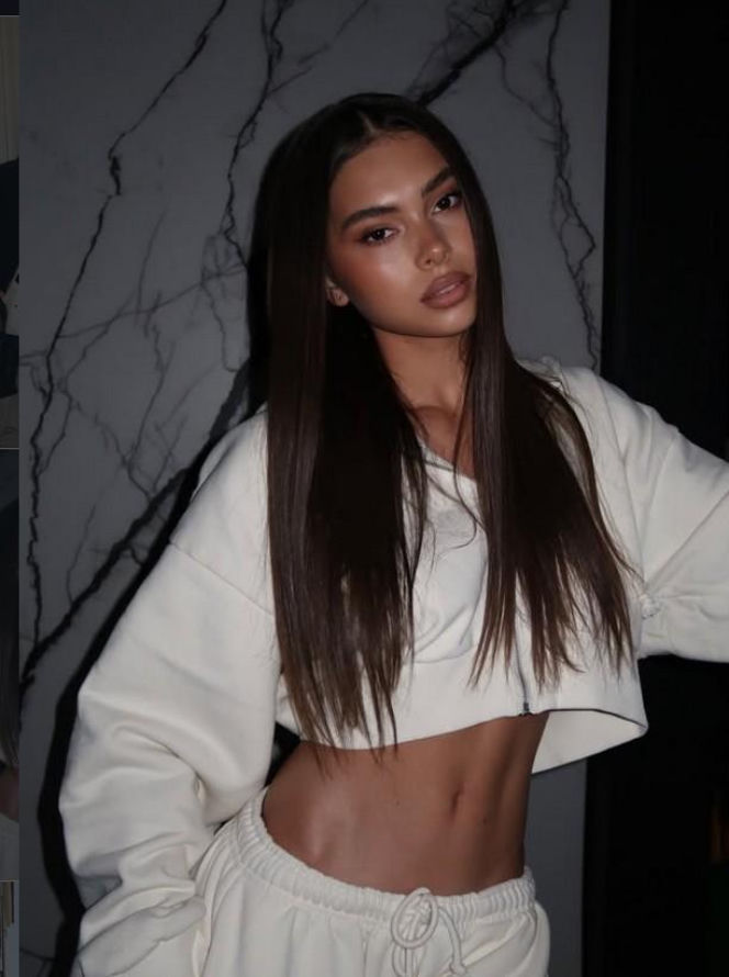 Dariane Row, piękna DZIEWCZYNA Sebastiana Szymańskiego