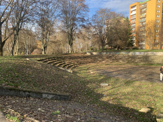 Amfiteatr na Tatarach będzie odnowiony. Wykonawca odebrał teren