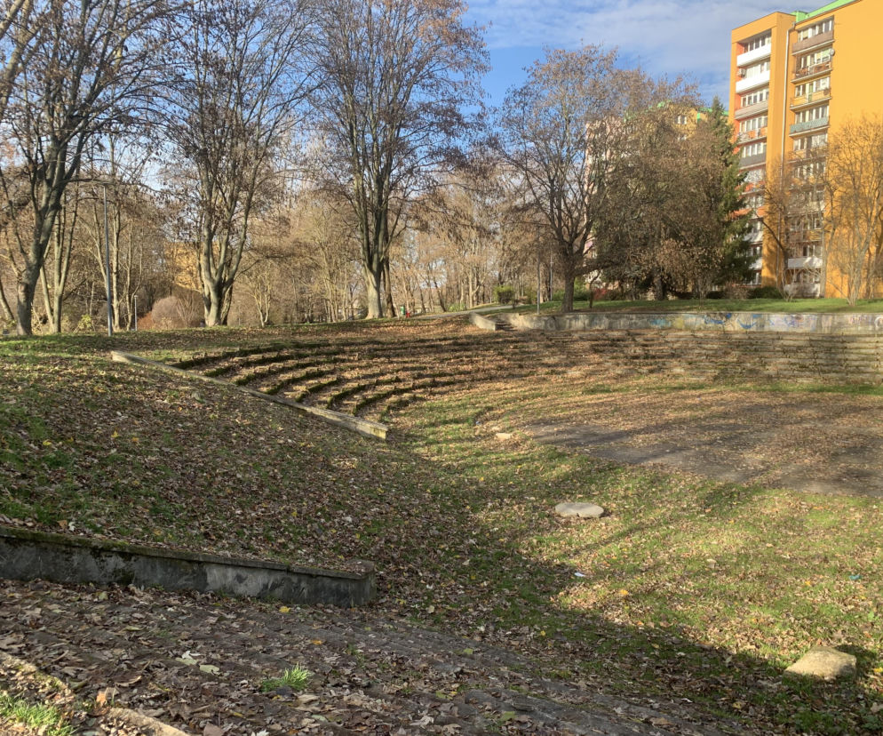 Amfiteatr na Tatarach będzie odnowiony. Wykonawca odebrał teren
