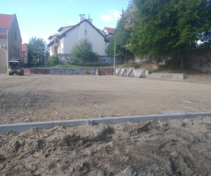 Ruszyła budowa boiska przy 4 LO. Zobaczcie jak przebiegają prace. 