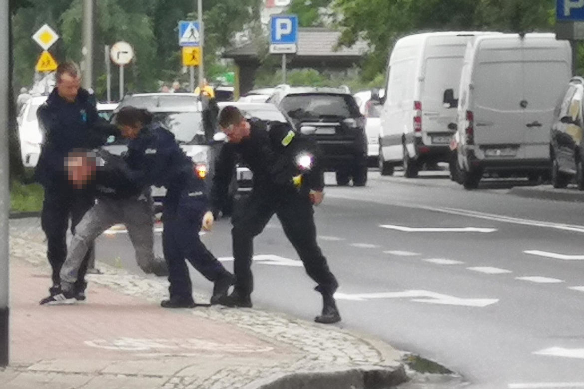 Szaleniec na ulicach Świnoujścia