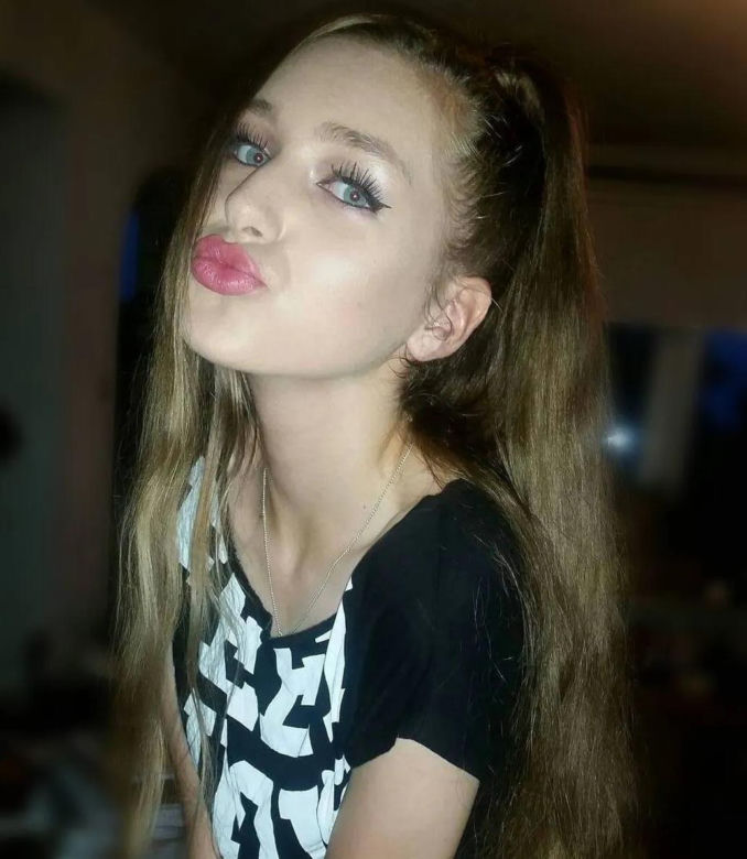 Caroline Derpieński przed zmianą 